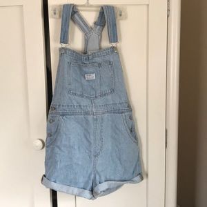 Levi’s overalls